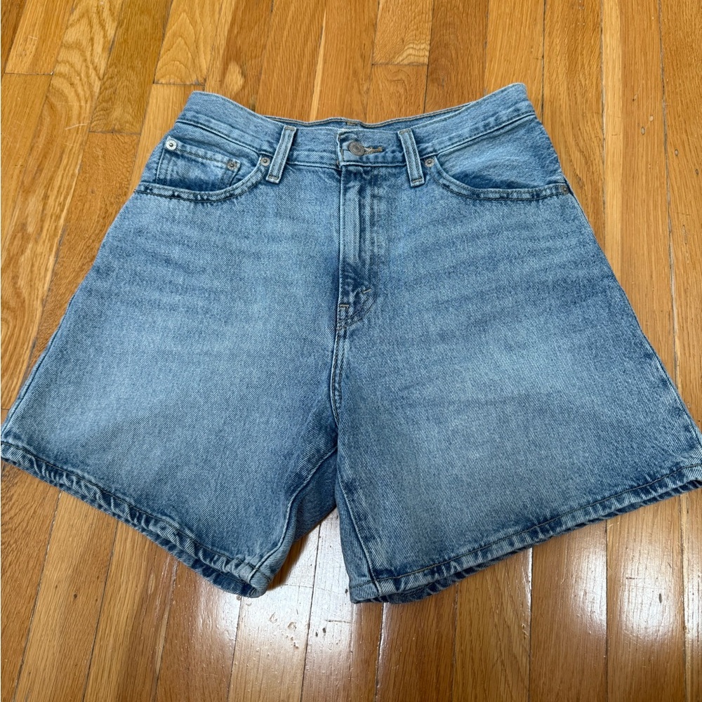 Levi’s High Rise Baggy Shorts